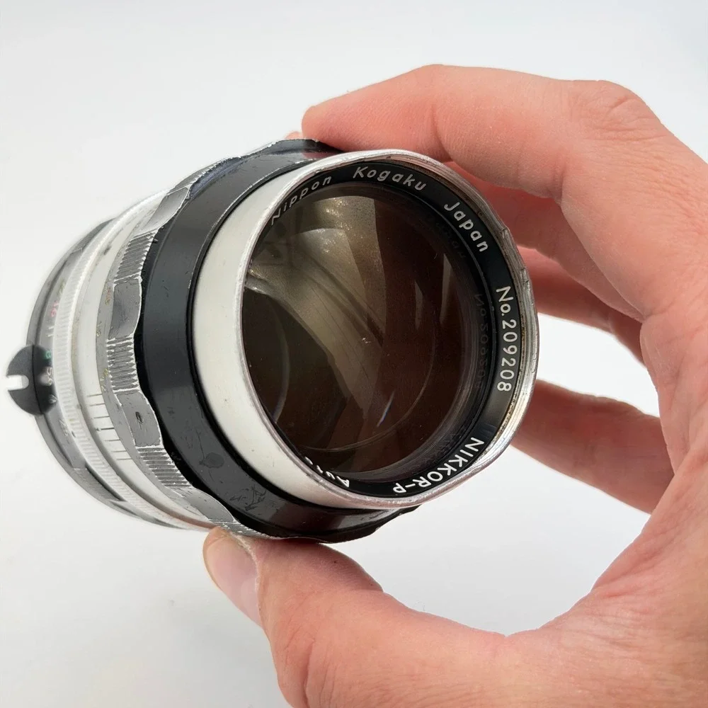 Nippon Kogaku Nikkor-P Auto 105mm f2.5 Lens Non-AI Nikon F Mount Japan 209208